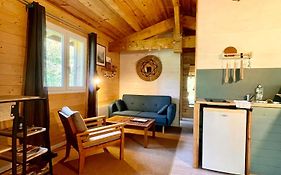 Cabane Au Milieu Des Pins - Domaine Temali