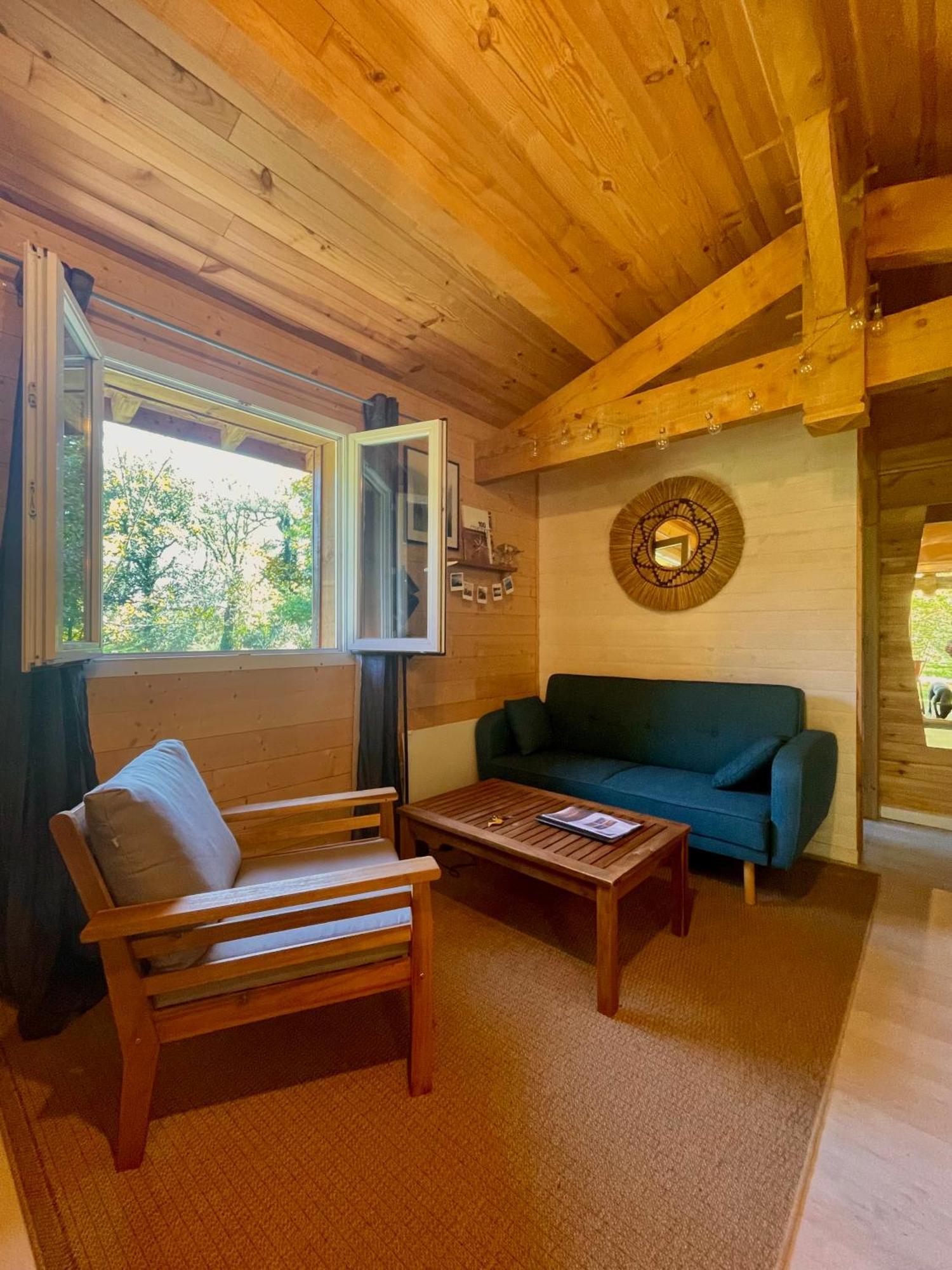 Cabane Au Milieu Des Pins - Domaine Temali Labouheyre Extérieur photo